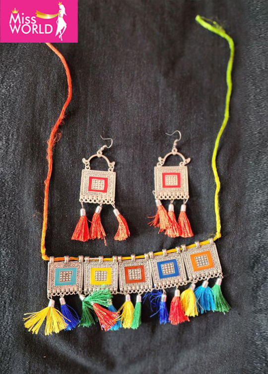 Choker and Earrings SDC