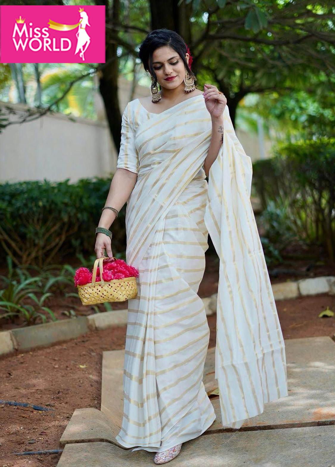 Golden Lines Cotton Saree with Tussels