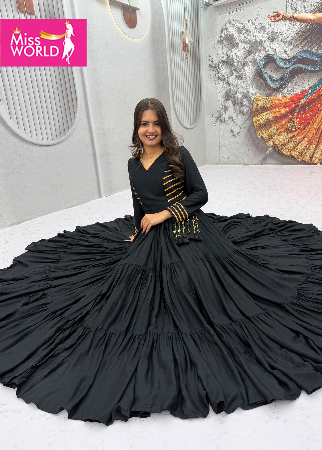 Anjani Special gown - Image 2